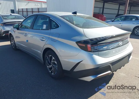 2026 Hyundai Sonata Hybrid Blue z USA, uszkodzony, nr VIN KMHL24JJ7TA138165